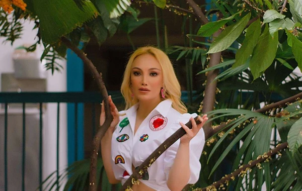 Nura Suri Kolumbiyada klip çəkdirdi - FOTO/VİDEO