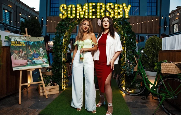 SOMERSBY - Danimarka üslubunda yay şəkilləri! - FOTO