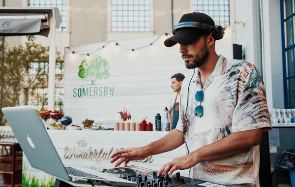 SOMERSBY - Danimarka üslubunda yay şəkilləri! - FOTO