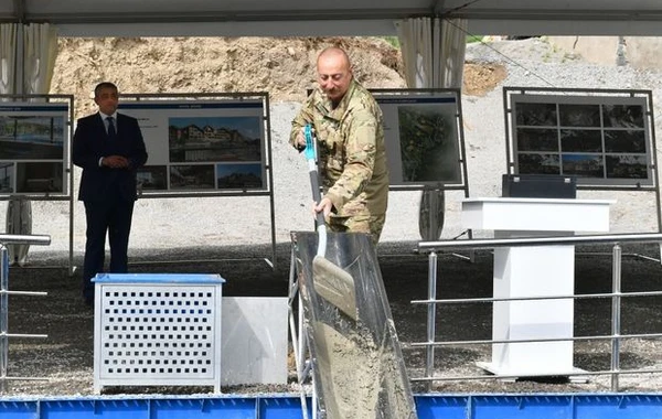 Dövlət başçısı Kəlbəcərdə İstisu sanatoriyasının təməlini qoyub - FOTO
