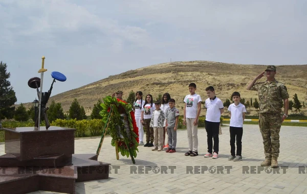 Hikmət Mirzəyev şəhid övladları ilə görüşüb - FOTO