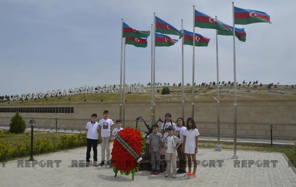 Hikmət Mirzəyev şəhid övladları ilə görüşüb - FOTO