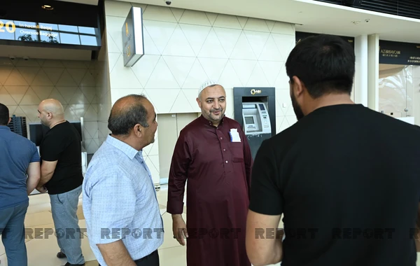 Azərbaycanlı zəvvarların ilk qrupu Həcc ziyarətinə yola düşüb - FOTO