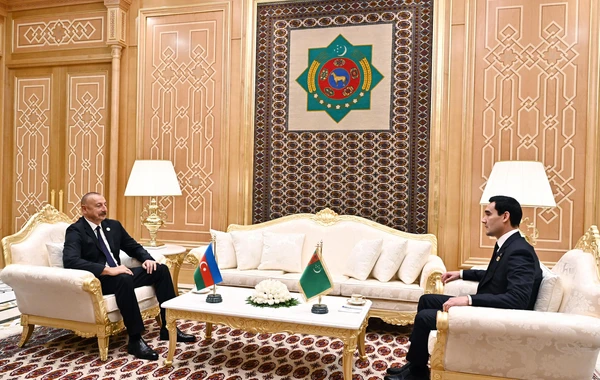 Состоялась встреча президентов Азербайджана и Туркменистана - ФОТО