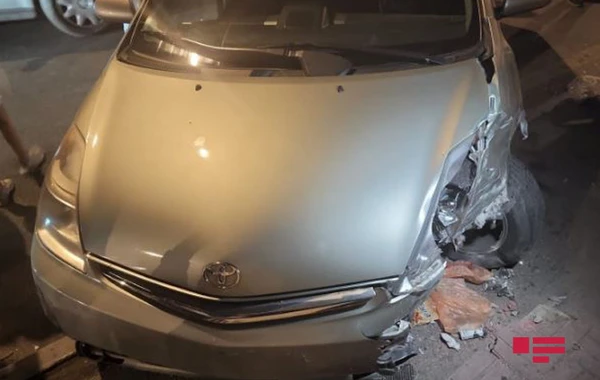 В Баку столкнулись 4 автомобиля, есть пострадавшие - ВИДЕО