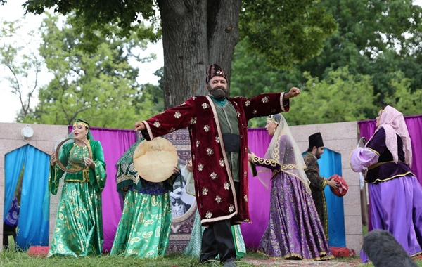 Mədəniyyət Nazirliyi və “Araz” supermarketlər şəbəkəsi Şuşa Dövlət Musiqili Dram Teatrının tamaşasını təşkil etdi