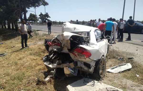 Bakıda ağır qəza: Avtobusla minik maşını toqquşdu, xəsarət alan var - VİDEO
