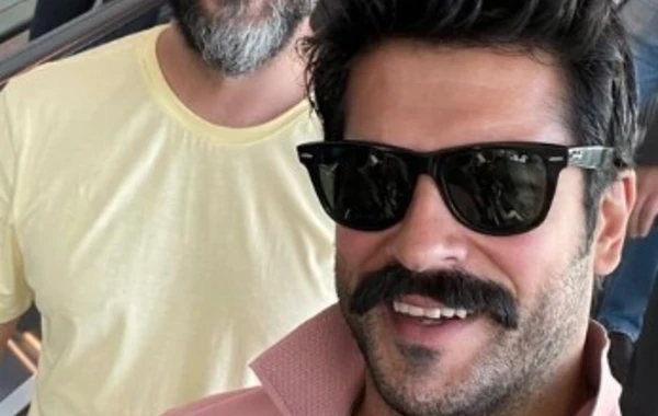 Burak Özçivit Bakıda - FOTO