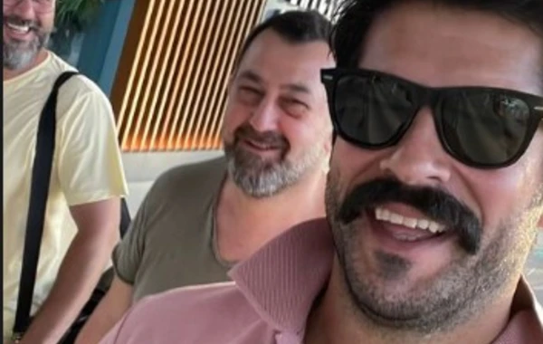 Burak Özçivit Bakıda - FOTO
