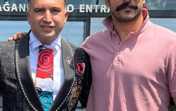 Burak Özçivit Bakıda - FOTO