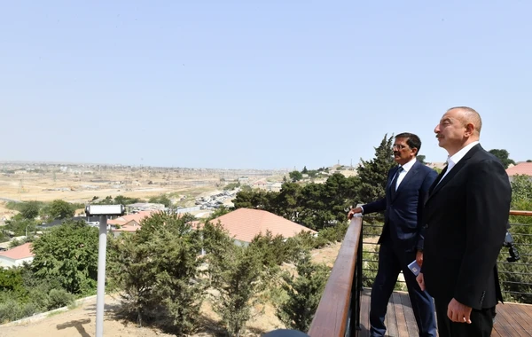 Prezident İlham Əliyev Ramana qəsəbəsində görülən abadlıq işləri ilə tanış olub - FOTO