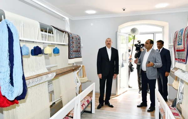 Prezident İlham Əliyev Ramana qəsəbəsində görülən abadlıq işləri ilə tanış olub - FOTO