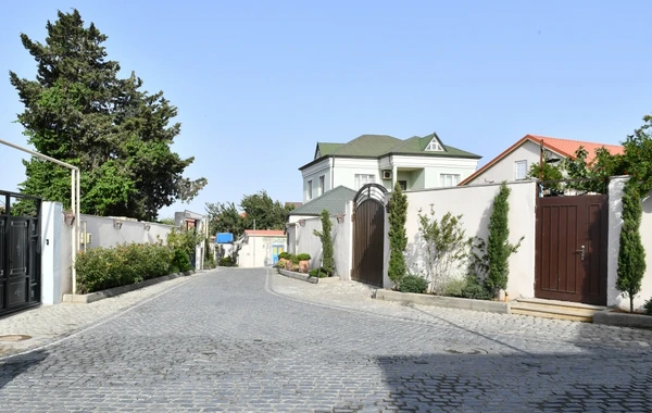 Prezident İlham Əliyev Ramana qəsəbəsində görülən abadlıq işləri ilə tanış olub - FOTO