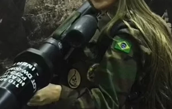 Бразильская модель и снайпер погибла в Украине: она сражалась в рядах ВСУ - ФОТО