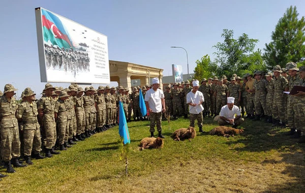 Qurban bayramı Azərbaycan Ordusunda qeyd olundu - FOTO
