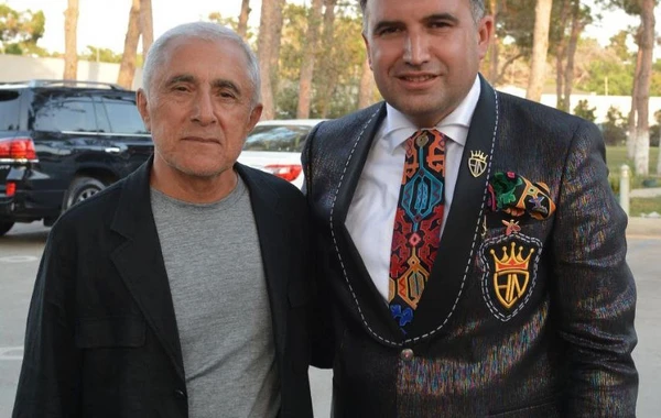 Nazir Bakıda internat məktəbindəki toyda rəqs etdi - FOTO/VİDEO