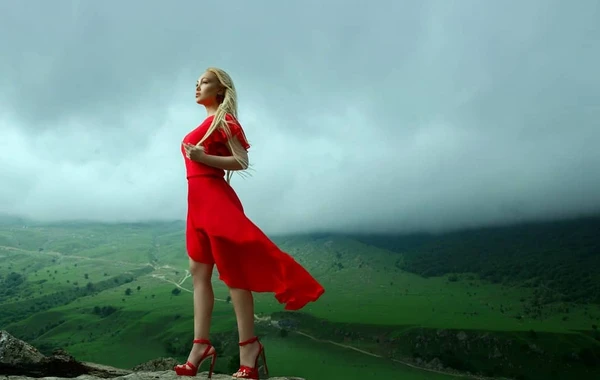 Nura Suri: "Satılan eşqdirsə, alaram" - FOTO/VİDEO