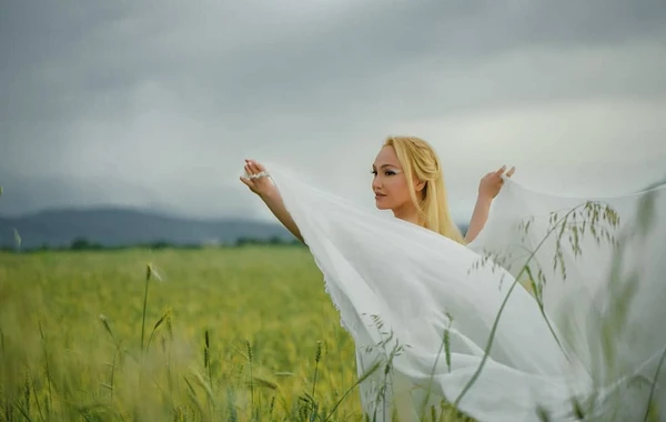 Nura Suri: "Satılan eşqdirsə, alaram" - FOTO/VİDEO