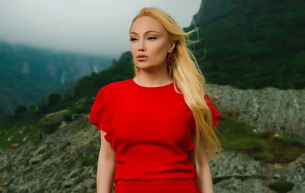 Nura Suri: "Satılan eşqdirsə, alaram" - FOTO/VİDEO