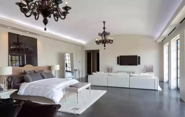 Gizli evlənən məşhur cütlük  65 milyon dollarlıq malikanədə yaşayacaq - FOTO