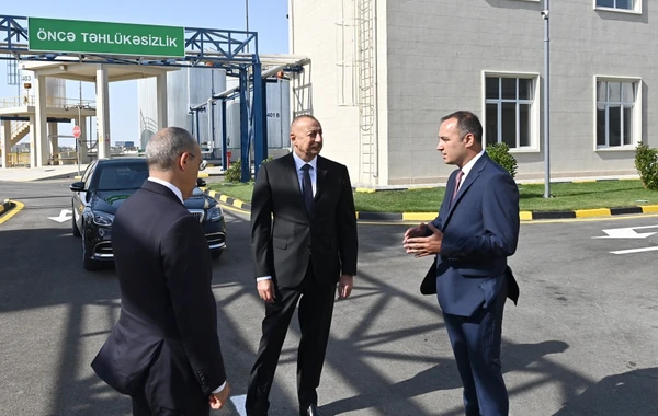 Президент принял участие в церемониях открытия и закладки фундамента в Сумгайытском химпромпарке - ФОТО