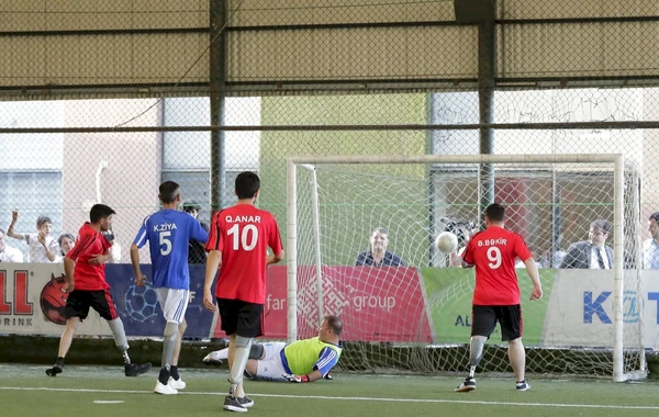 Protezlə təmin edilən qazilər futbol oynayıb - FOTO