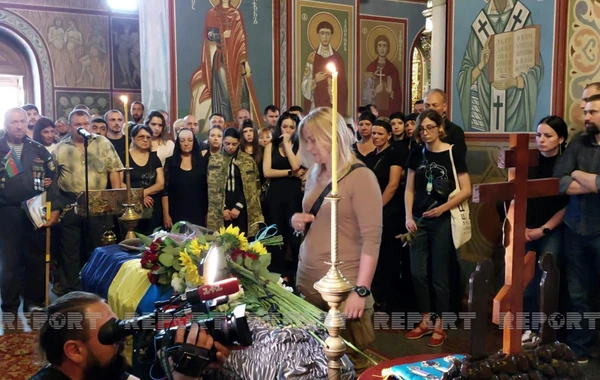 Ukrayna ordusunun həlak olan azərbaycanlı hərbçisi son mənzilə yola salınıb - FOTO