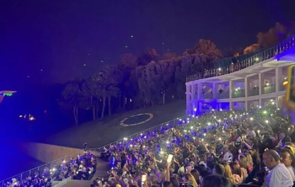 Eyyub Yaqubovun möhtəşəm konsertindən GÖRÜNTÜLƏR - FOTO/VİDEO