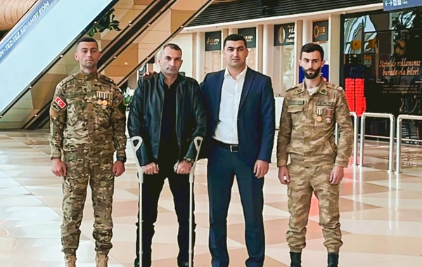 Türkiyədə müalicə alan 10 qazi Azərbaycana qayıtdı: Daha iki nəfər müalicəyə göndərildi - FOTO