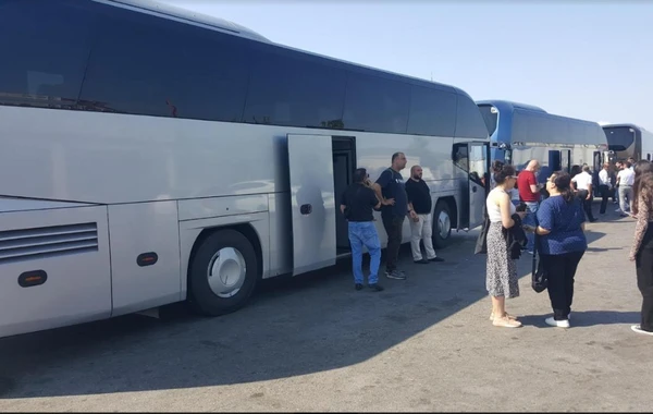 Diaspor nümayəndələrinin Şuşaya növbəti səfəri başlayıb