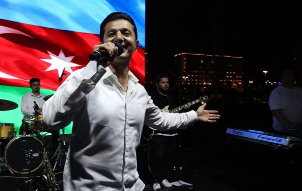 Xəyyam Nisanovun konsertindən GÖRÜNTÜLƏR - FOTO/VİDEO