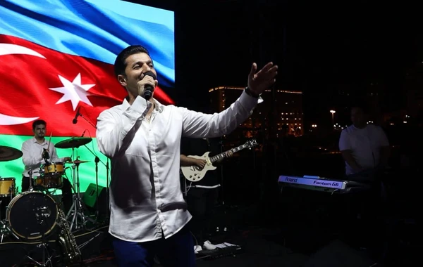 Xəyyam Nisanovun konsertindən GÖRÜNTÜLƏR - FOTO/VİDEO