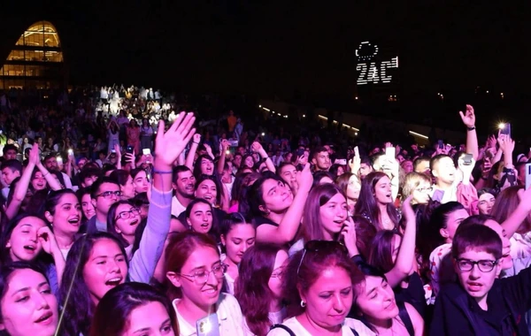 Xəyyam Nisanovun konsertindən GÖRÜNTÜLƏR - FOTO/VİDEO