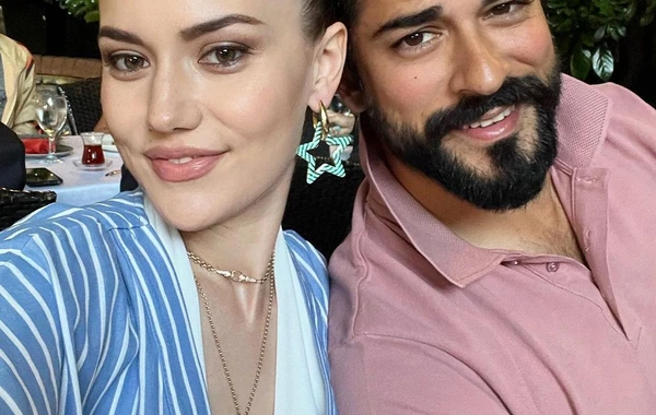 Fahriye Evcen oğluna görə RESTORANI TƏRK ETDİ - FOTO