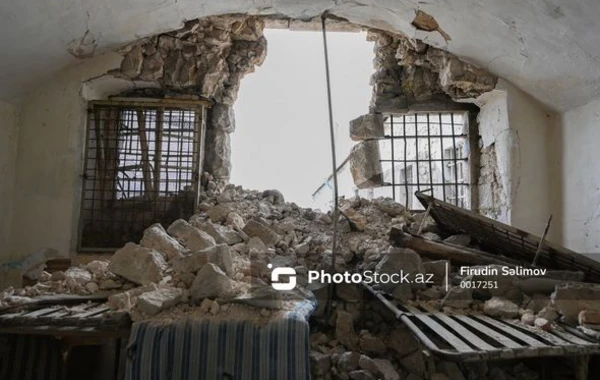 Azərbaycanlı əsirlərin işgəncə gördüyü vahiməli Şuşa həbsxanası - FOTOREPORTAJ