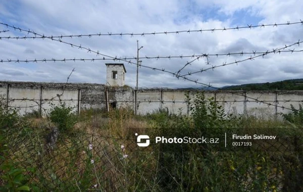 Azərbaycanlı əsirlərin işgəncə gördüyü vahiməli Şuşa həbsxanası - FOTOREPORTAJ