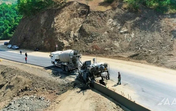 Laçın şəhərindən yan keçən yeni avtomobil yolunun tikintisi yekunlaşır - FOTO