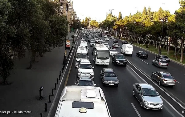 Bakıda sıxlıq olan yollar - SİYAHI - FOTO