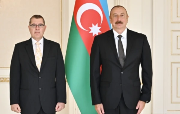 İlham Əliyev yeni səfirin etimadnaməsini qəbul etdi - FOTO