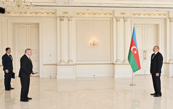 Prezident Slovakiyanın yeni səfirinin etimadnaməsini qəbul edib - FOTO