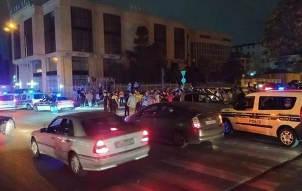 Bakıda iki avtomobili toqquşub, xəsarət alanlar var - FOTO
