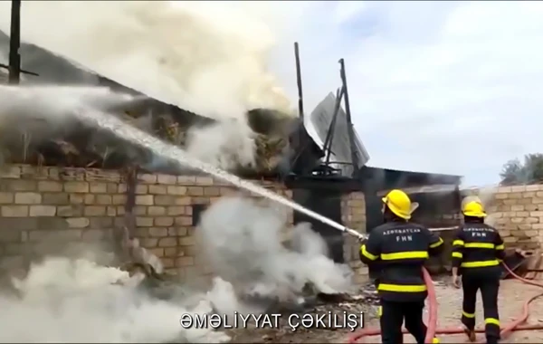 FHN yanan evi belə söndürdü - VİDEO