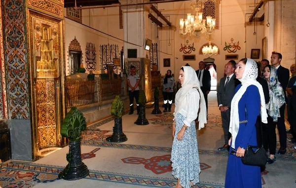 Mehriban Əliyeva və Leyla Əliyeva Konyada Mövlanə muzeyini ziyarət edib - FOTO