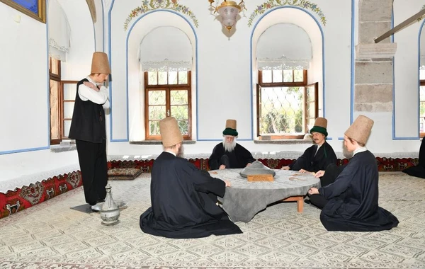 Mehriban Əliyeva və Leyla Əliyeva Konyada Mövlanə muzeyini ziyarət edib - FOTO