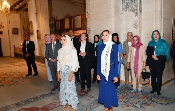 Mehriban Əliyeva və Leyla Əliyeva Konyada Mövlanə muzeyini ziyarət edib - FOTO