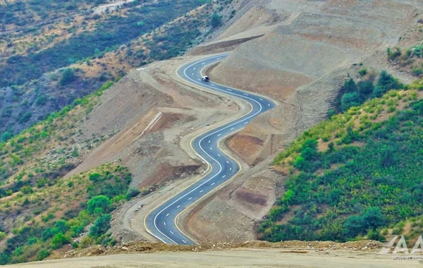 Laçın şəhərindən yan keçən yeni avtomobil yolunun tikintisi yekunlaşıb - FOTO