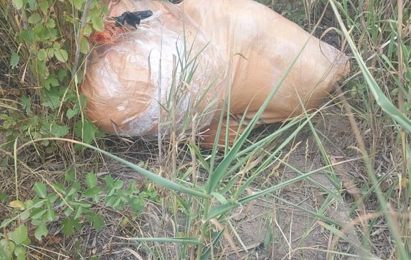 İrandan Azərbaycana gətirdiyi narkotiki atıb qaçdı - FOTO