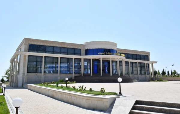 İlham Əliyev Ağsuda Gənc Sənətkarlar Mərkəzinin və Dövlət Rəmzləri Muzeyinin açılışında iştirak edib  - FOTO