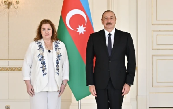 Президент принял верительные грамоты новоназначенного посла Аргентины в Азербайджане - ФОТО