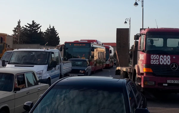 152 avtobus mənzil başına GECİKİR